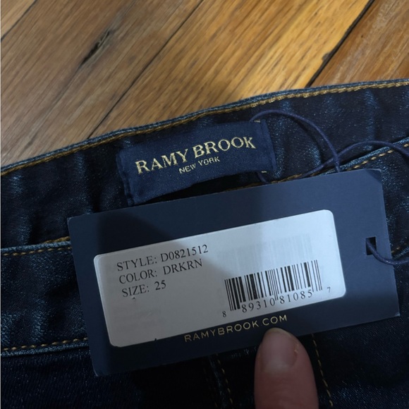 Women’s Blue Jeans - Picture 3 of 3